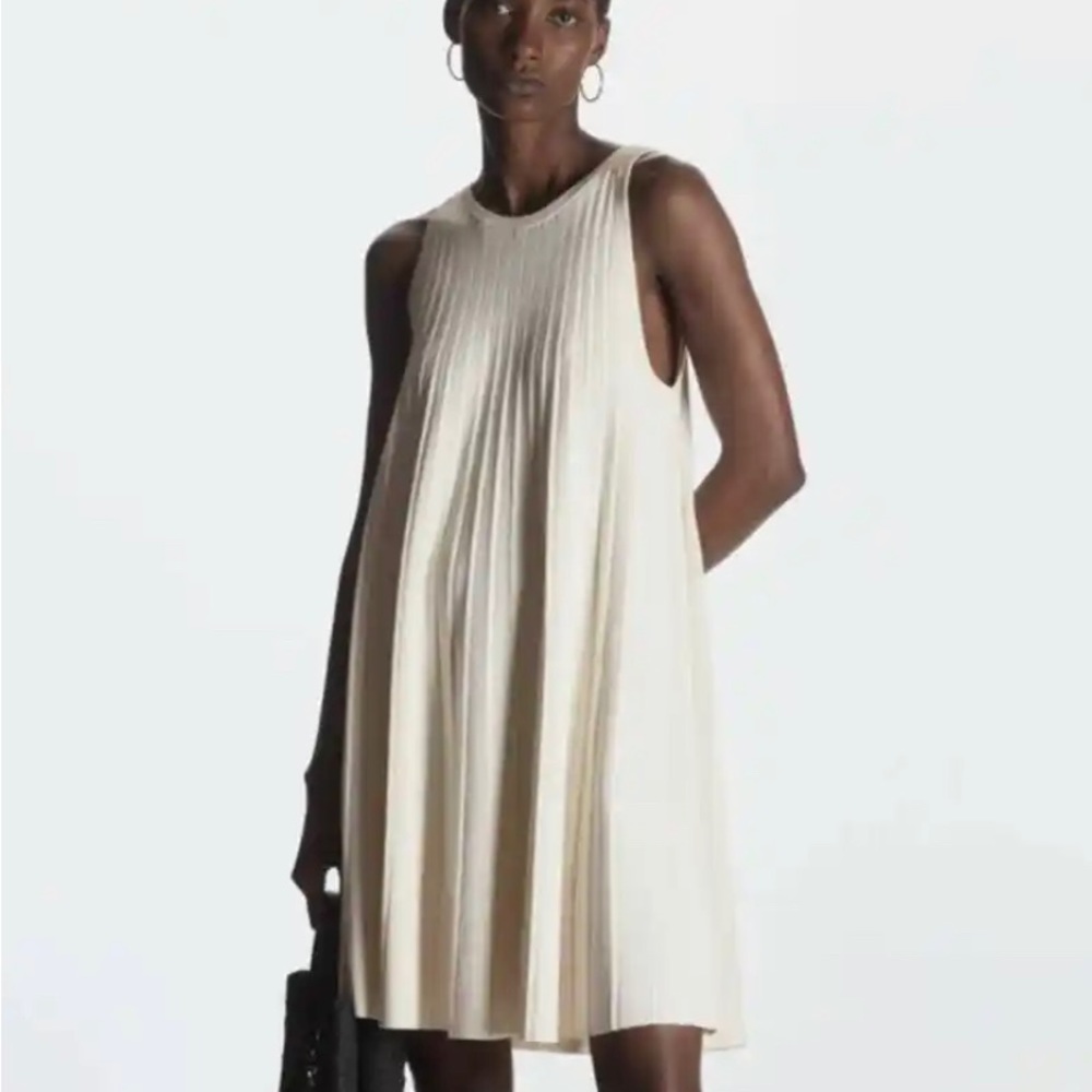 COS Pleated A-Line Mini Dress in Cream White size Large NWT